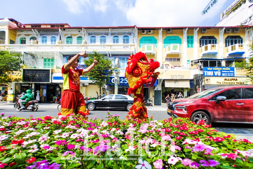 Đại lộ Lê Lợi khoác áo mới: Đánh thức vẻ đẹp tinh khôi giữa trái tim Thành phố - 4
