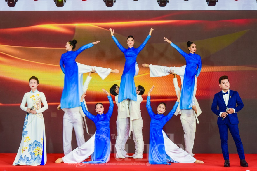 Đại lộ Lê Lợi khoác áo mới: Đánh thức vẻ đẹp tinh khôi giữa trái tim Thành phố - 3